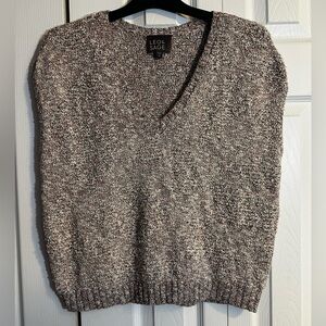 Leo & Sage Sleeveless Sweater